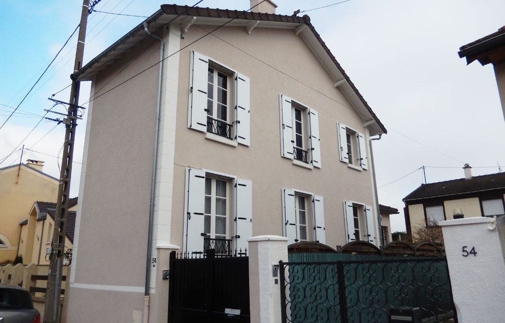 Rénovation des façades d’une maison traditionnelle 2 pans à La Varenne-Saint-Hilaire